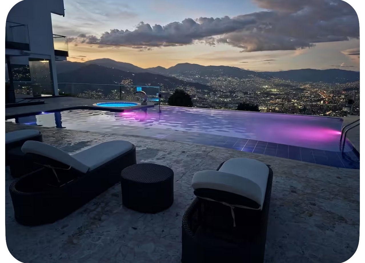 Colombia seven-bedroom glass villa with city views, gallery photo 8