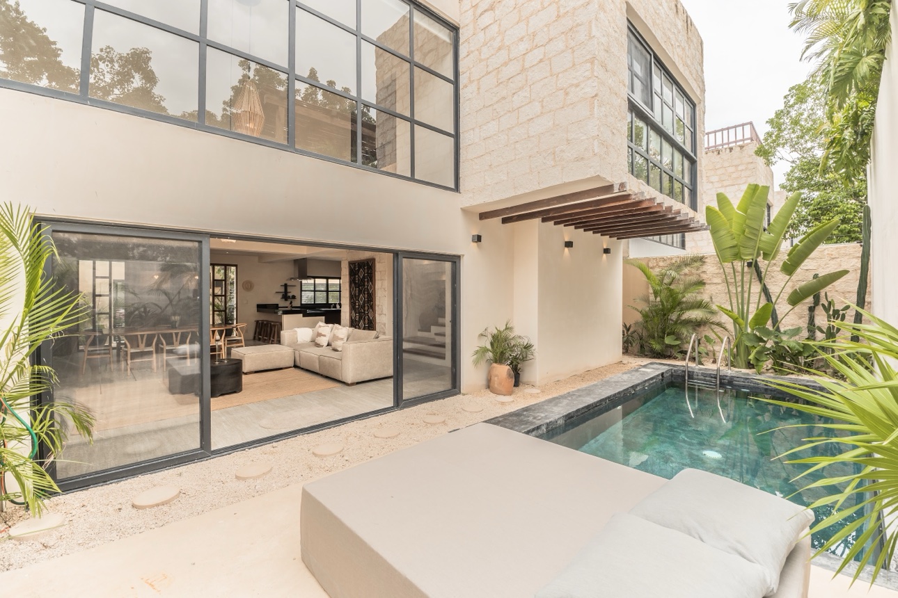 Mexico four-bedroom villa with two pools and jacuzzi, gallery photo 3