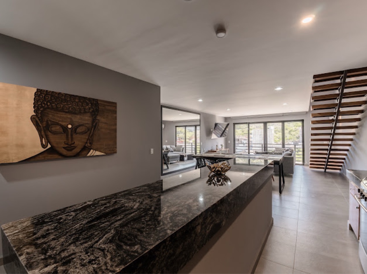 Three-bedroom condo in Mexico, gallery photo 3